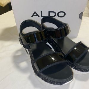 BRAND NEW Aldo Zarella